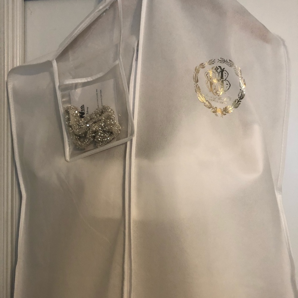 Wedding dress - Picture 5 of 7